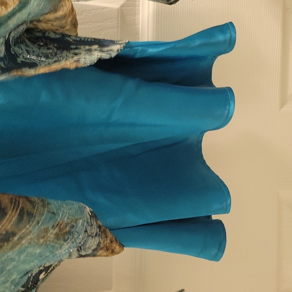 Laundry by Shelli Segal, size M, blue top with blue lining - Picture 5 of 7